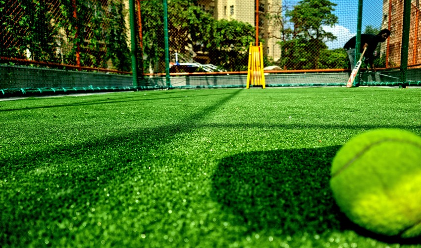 cricket practice in artificial pitch